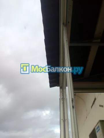 Крыша на балконе в Мытищах монтаж и ремонт по выгодной цене от МосБалкон