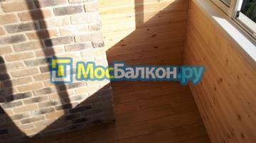 Ремонт лоджии с комбинированной отделкой камнем