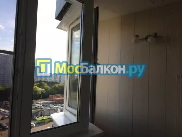 Отделка балкона и лоджии пластиковыми ПВХ панелями в Мытищах от компании МосБалкон
