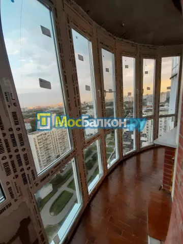 Панорамное остекление заказать под ключ по выгодной цене в Мытищах от компании МосБалкон