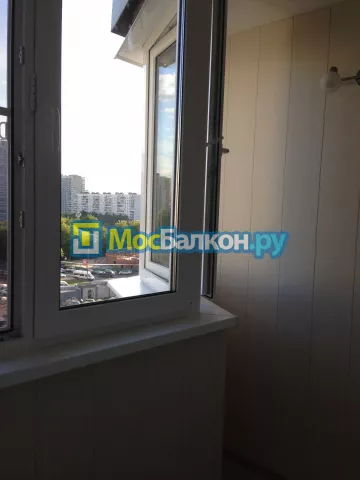 Отделка балкона и лоджии пластиковыми ПВХ панелями в Мытищах от компании МосБалкон