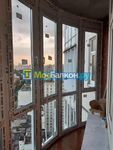 Панорамное остекление заказать под ключ по выгодной цене в Мытищах от компании МосБалкон