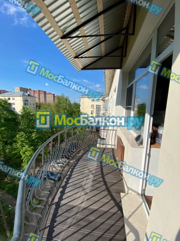 Крыша на балконе в Мытищах монтаж и ремонт по выгодной цене от МосБалкон